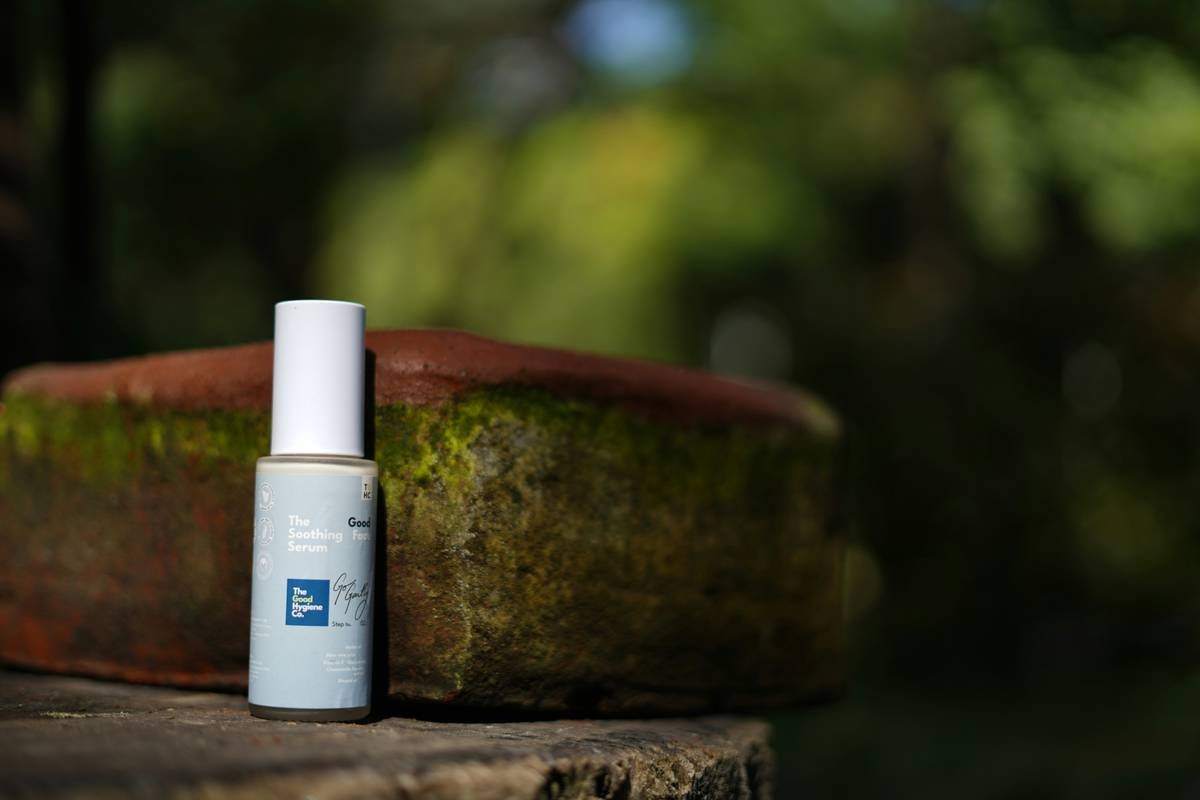 Moisturizing Wipes for Adults: Your Skin’s Secret Weapon for On-the-Go Hydration (Without the Chemicals)