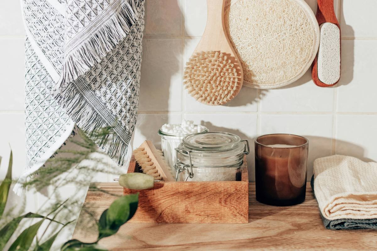 Why Your Skin Hates Conventional Wipes (And Why Natural Wipes for Adults Are the Real MVP)
