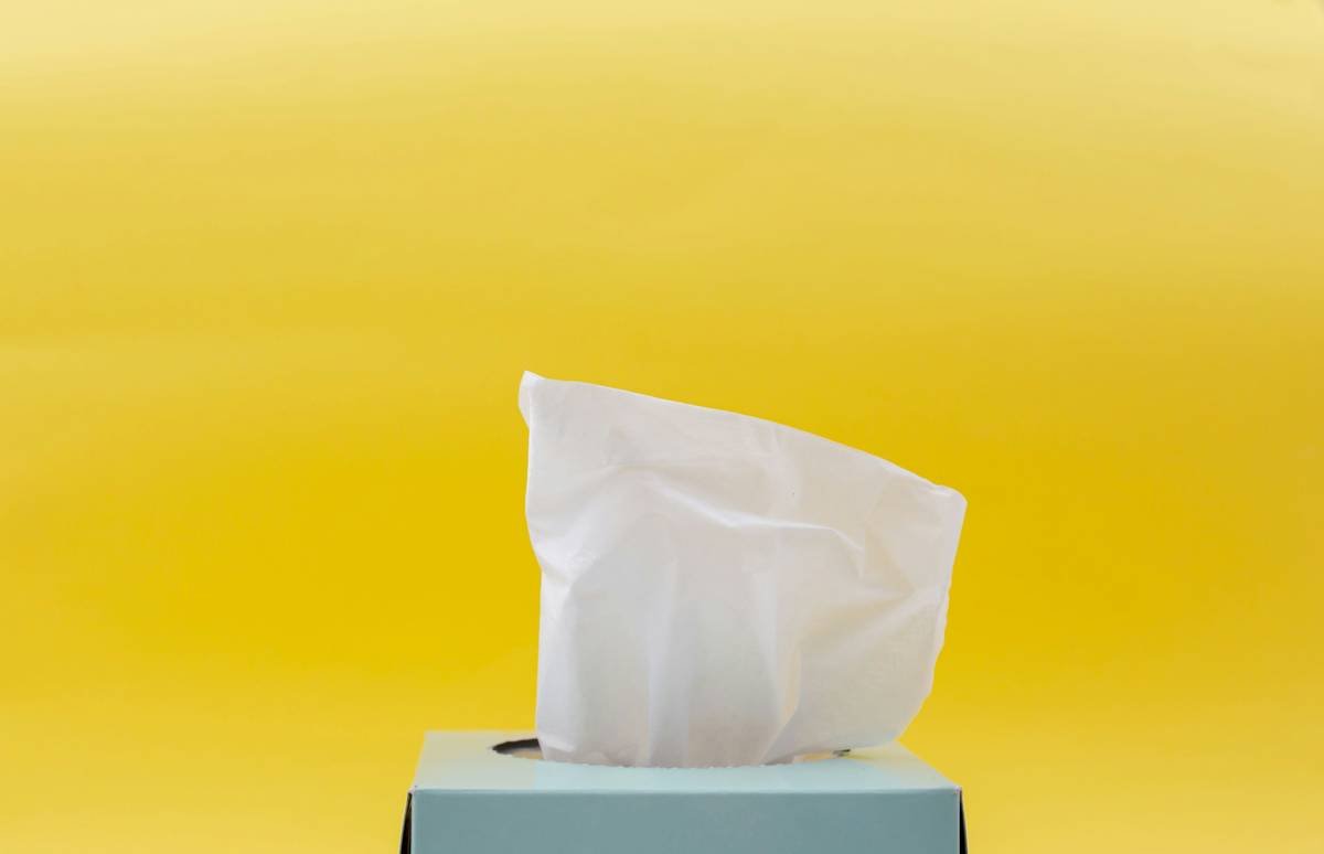 Side-by-side comparison of gentle cleanse wipes huggies vs organic bamboo wipes showing ingredient transparency and fiber composition